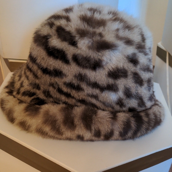 4. Vintage Elegant Fur Leopard Print Hat With Matching Collar Scarf - Picture 3 of 7